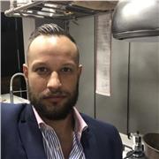 Abilitato alla professione di Avvocato, impartisce lezioni di diritto, Economia Politica, Storia per gli studenti degli istituti secondari di secondo grado. Offre preparazione per l'esame di maturità e supporto nello studio di materie giuridiche ed econom